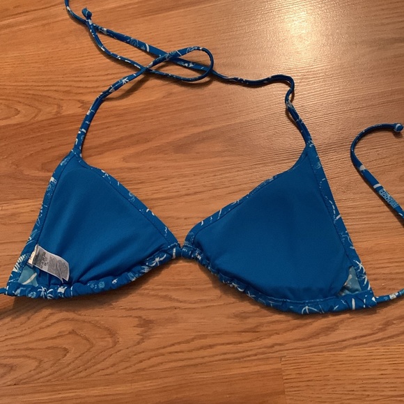 Old navy triangle string bikini top - Picture 2 of 2